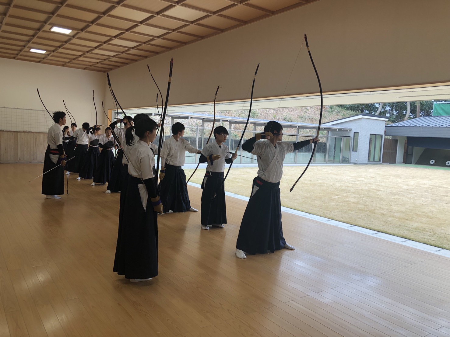 その一矢にすべてを懸けろ。武道の頂点、慶應義塾體育會弓術部で射法を嗜む。 | Penmark News | 大学生のための総合ポータルサイト