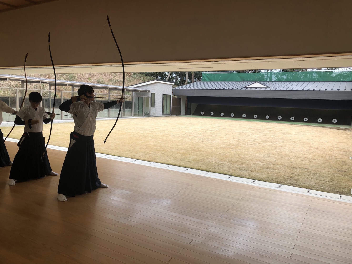 その一矢にすべてを懸けろ。武道の頂点、慶應義塾體育會弓術部で射法を嗜む。 | Penmark News | 大学生のための総合ポータルサイト